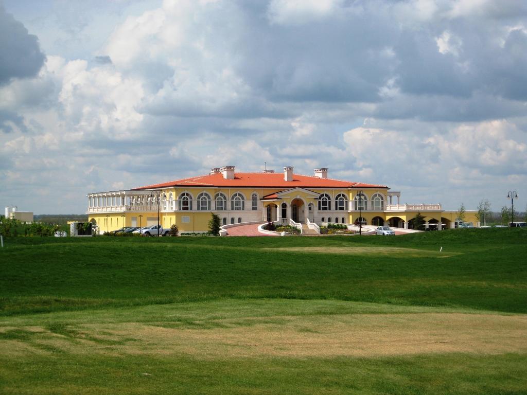 Lighthouse Golf Resort Private Properties Balcsik Kültér fotó